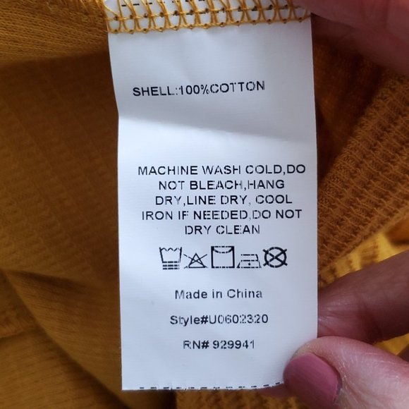 Simple by Suzanne Betro Mustard Yellow Textured Casual Cowl Neck Top Size M - Picture 11 of 11